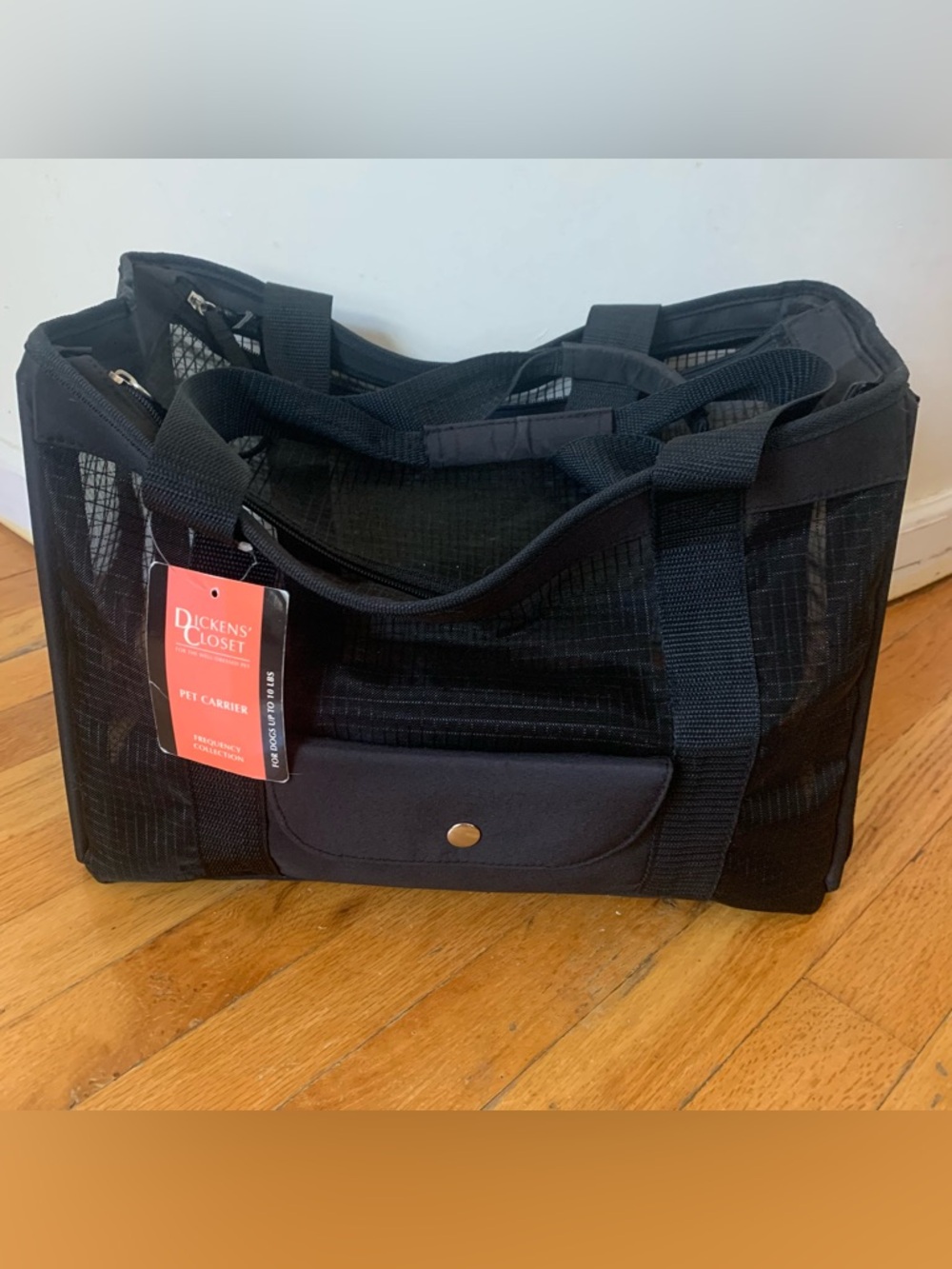Dicken’s Closet Mesh Black lightweight pet carrier with mesh top